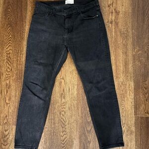 Everlane jeans 
31 Regular